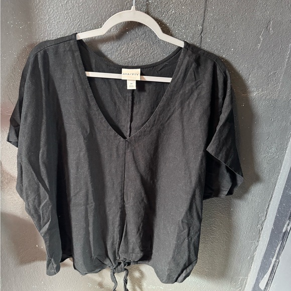 Ava & Viv Black V-Neck Tie Front Blouse - Picture 1 of 3